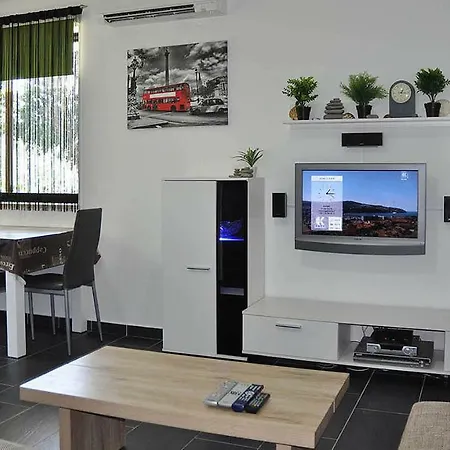 Apartma Auriga *