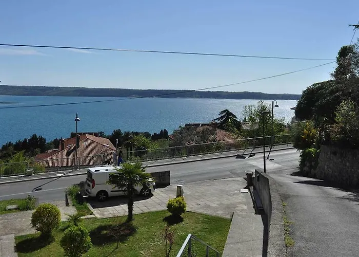 御夫座公寓 * 波尔托罗