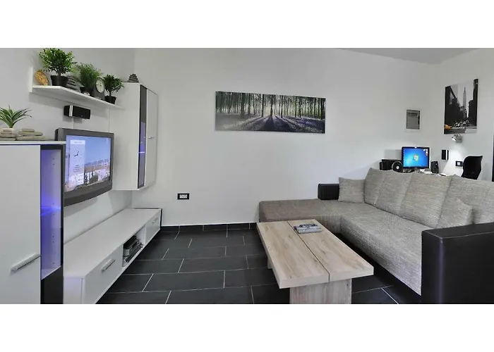 御夫座公寓 公寓 *